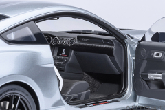 73096 1/18 FORD MUSTANG SHELBY GT500 (ICONIC SILVER)