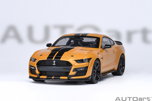73099 1/18 FORD MUSTANG SHELBY GT500 (CYBER ORANGE)