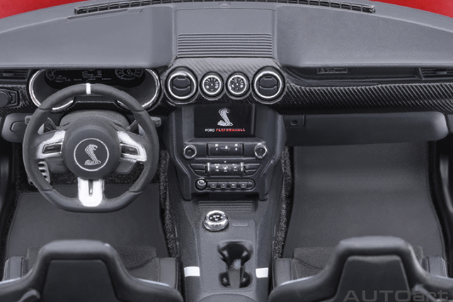 73098 1/18 FORD MUSTANG SHELBY GT500 (RAPID RED)