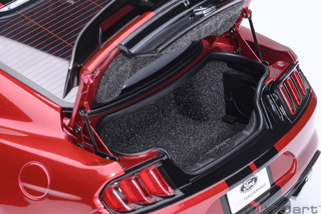 73098 1/18 FORD MUSTANG SHELBY GT500 (RAPID RED)