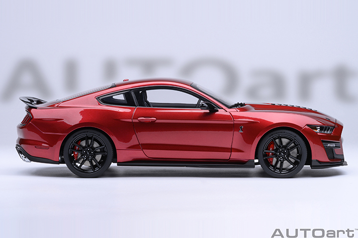 73098 1/18 FORD MUSTANG SHELBY GT500 (RAPID RED)