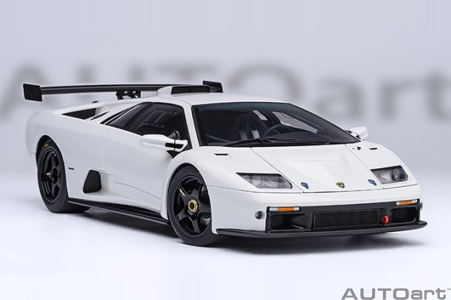 79136 1/18 LAMBORGHINI DIABLO GT-R (IMPACT WHITE)