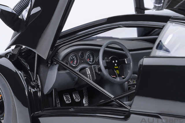 79137 1/18 LAMBORGHINI DIABLO GT-R (DEEP BLACK)