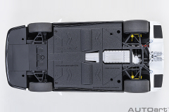 79136 1/18 LAMBORGHINI DIABLO GT-R (IMPACT WHITE)