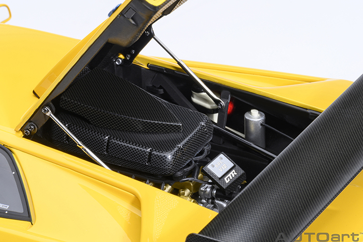 79138 1/18 LAMBORGHINI DIABLO GT-R (SUPERFLY YELLOW)