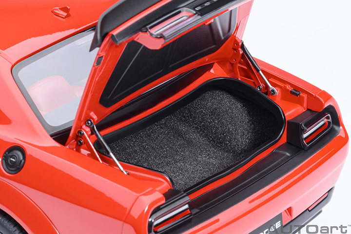 71764 1/18 DODGE CHALLENGER SRT JAILBREAK 2022 (TORRED)