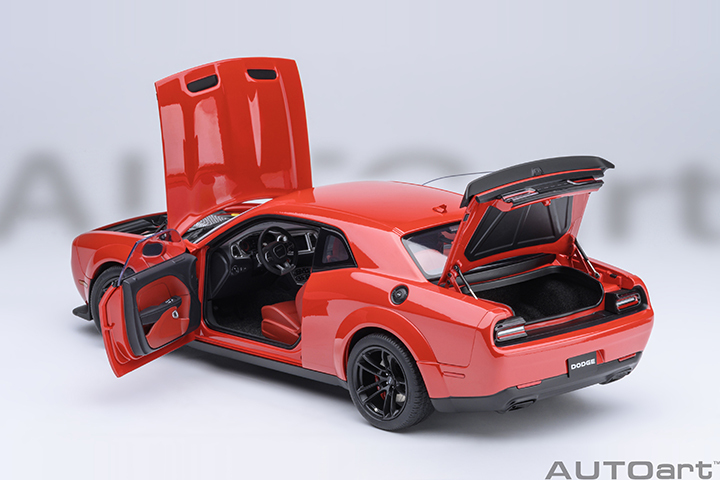 71764 1/18 DODGE CHALLENGER SRT JAILBREAK 2022 (TORRED)