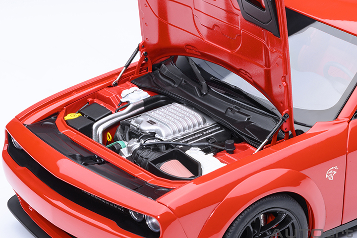71764 1/18 DODGE CHALLENGER SRT JAILBREAK 2022 (TORRED)