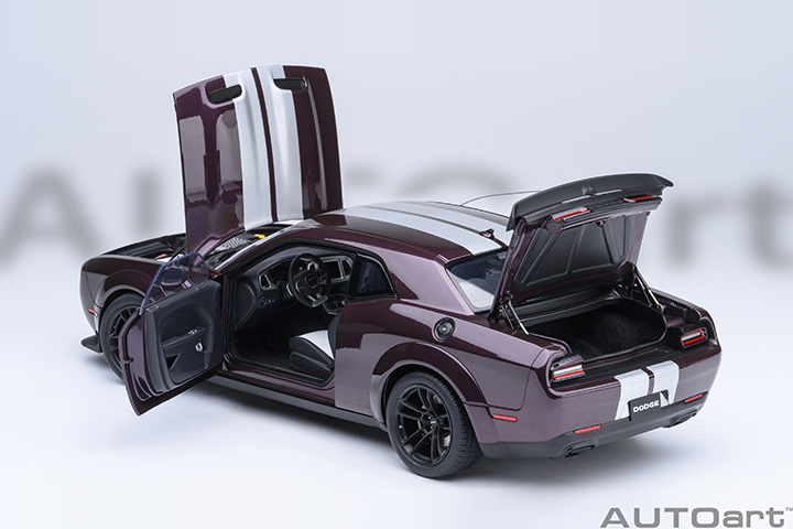 71762 1/18 DODGE CHALLENGER SRT JAILBREAK 2022 (HELLRAISIN/PURPLE)