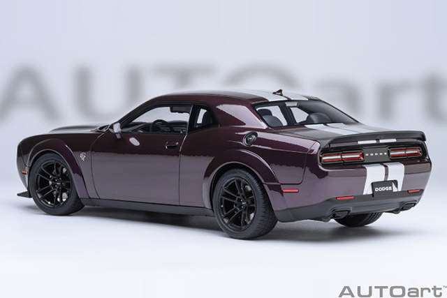 71762 1/18 DODGE CHALLENGER SRT JAILBREAK 2022 (HELLRAISIN/PURPLE)