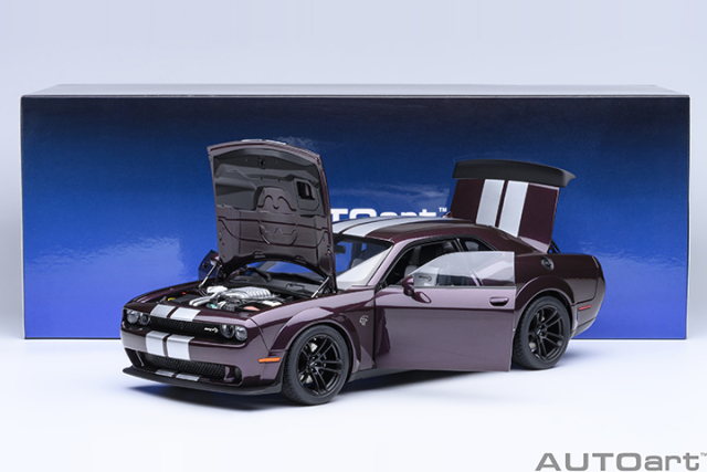 71762 1/18 DODGE CHALLENGER SRT JAILBREAK 2022 (HELLRAISIN/PURPLE)