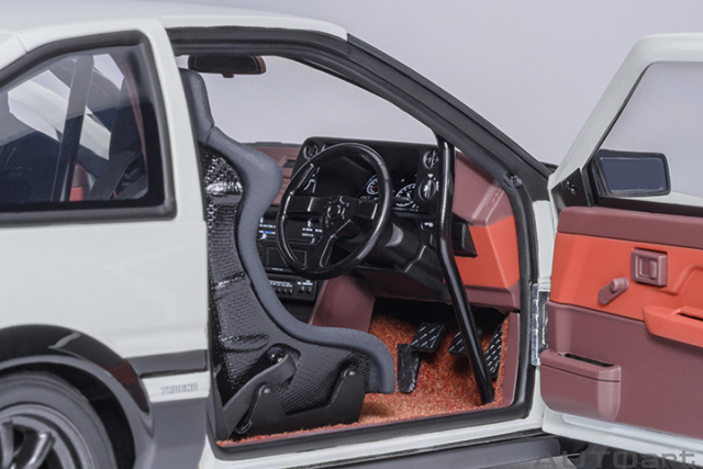 78787 1/18 TOYOTA SPRINTER TRUENO (AE86) INITIAL D PROJECT D FINAL VERSION (30th ANNIVERSARY)