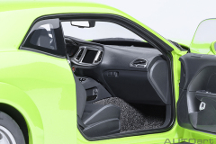 71769 1/18 DODGE CHALLENGER SRT SUPER STOCK 2023 (SUBLIME/GREEN)