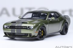 71761 1/18 DODGE CHALLENGER SRT JAILBREAK 2022 (F8 GREEN)