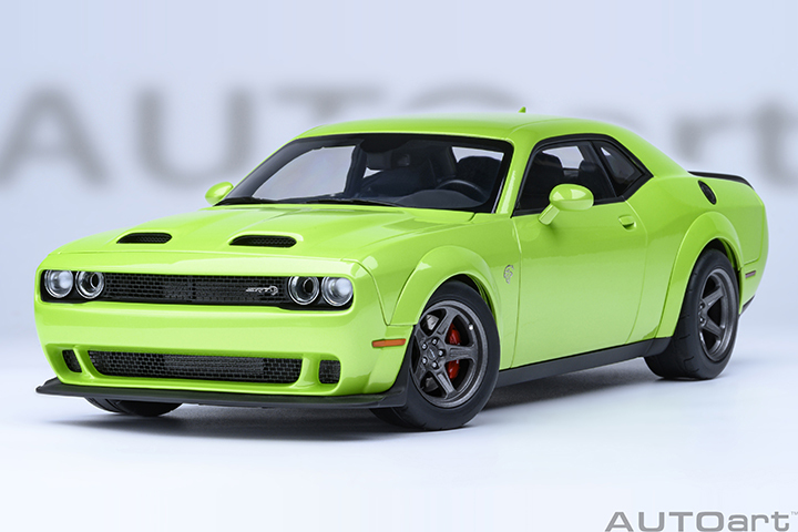 71769 1/18 DODGE CHALLENGER SRT SUPER STOCK 2023 (SUBLIME/GREEN)