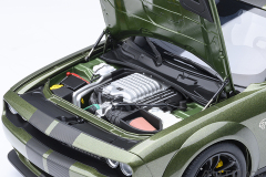 71761 1/18 DODGE CHALLENGER SRT JAILBREAK 2022 (F8 GREEN)