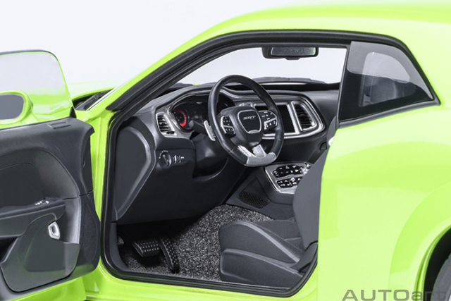 71769 1/18 DODGE CHALLENGER SRT SUPER STOCK 2023 (SUBLIME/GREEN)