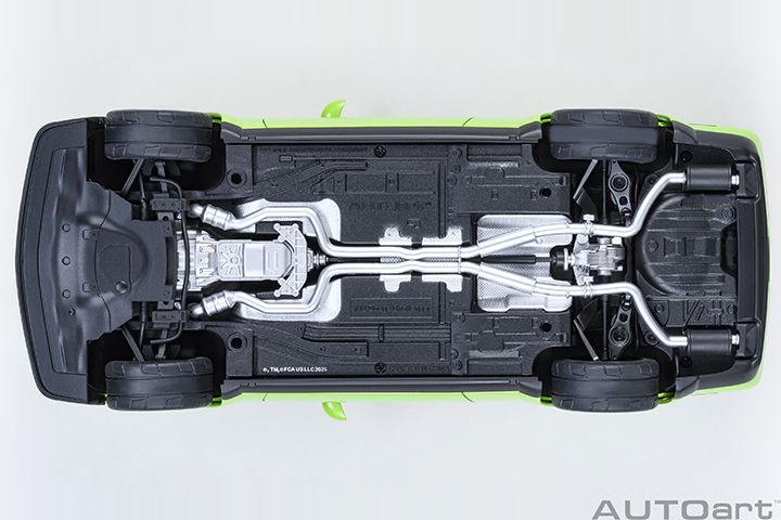 71769 1/18 DODGE CHALLENGER SRT SUPER STOCK 2023 (SUBLIME/GREEN)