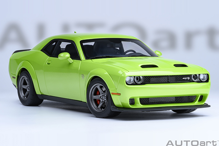 71769 1/18 DODGE CHALLENGER SRT SUPER STOCK 2023 (SUBLIME/GREEN)