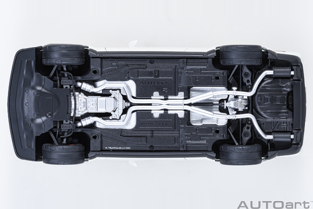 71766 1/18 DODGE CHALLENGER SRT SUPER STOCK 2023 (KNUCKLE WHITE)