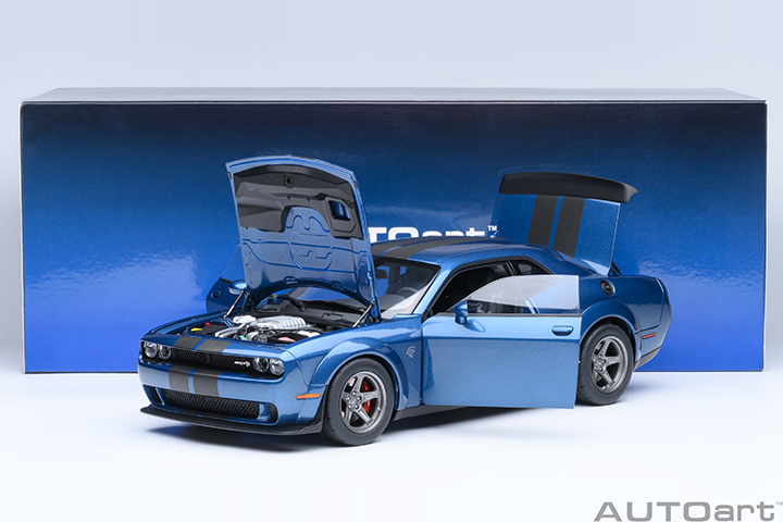 71767 1/18 DODGE CHALLENGER SRT SUPER STOCK 2023 (FROSBITE/BLUE)