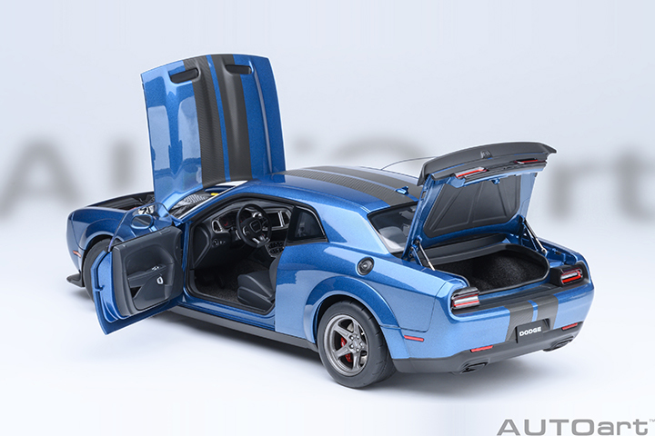 71767 1/18 DODGE CHALLENGER SRT SUPER STOCK 2023 (FROSBITE/BLUE)