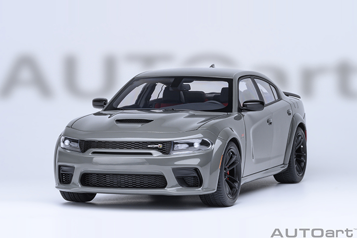 71756 1/18 DODGE CHARGER SCAT PACK WIDEBODY (DESTROYER GREY)