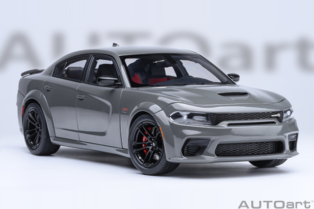 71756 1/18 DODGE CHARGER SCAT PACK WIDEBODY (DESTROYER GREY)