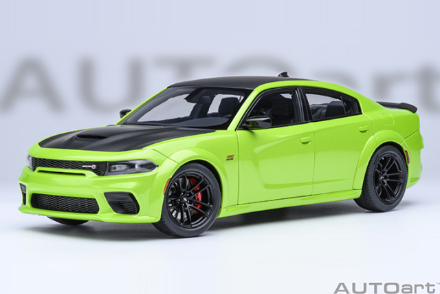 71758 1/18 DODGE CHARGER SCAT PACK WIDEBODY (SUBLIME)