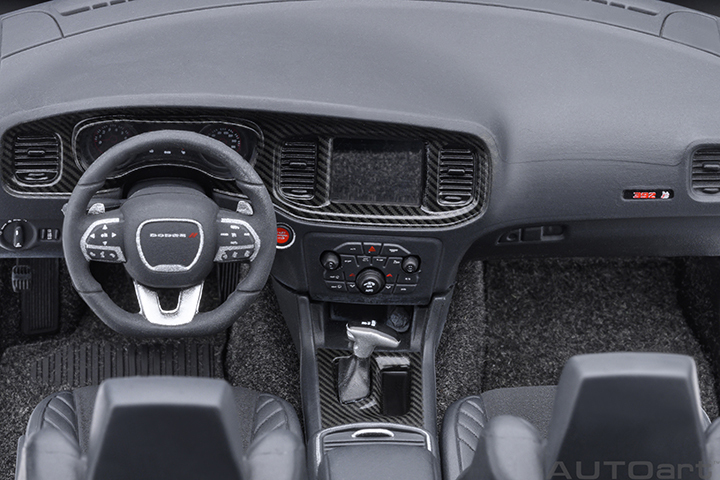 71757 1/18 DODGE CHARGER SCAT PACK WIDEBODY (PLUM CRAZY)