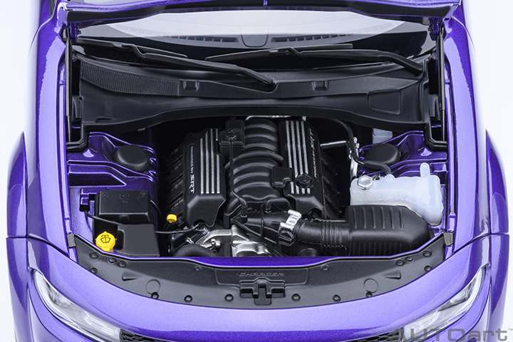 71757 1/18 DODGE CHARGER SCAT PACK WIDEBODY (PLUM CRAZY)