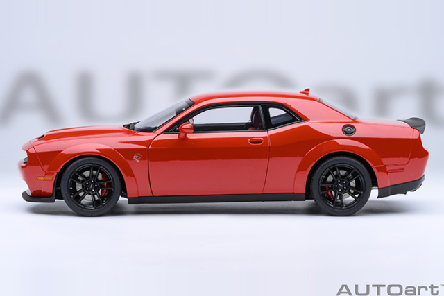 71764 1/18 DODGE CHALLENGER SRT JAILBREAK 2022 (TORRED)