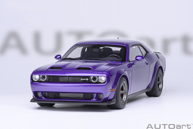 71768 1/18 DODGE CHALLENGER SRT SUPER STOCK 2023 (PLUM CRAZY/PURPLE)
