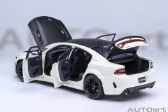 71751 1/18 DODGE CHARGER SRT HELLCAT REDEYE JAILBREAK (KNUCKLE WHITE)