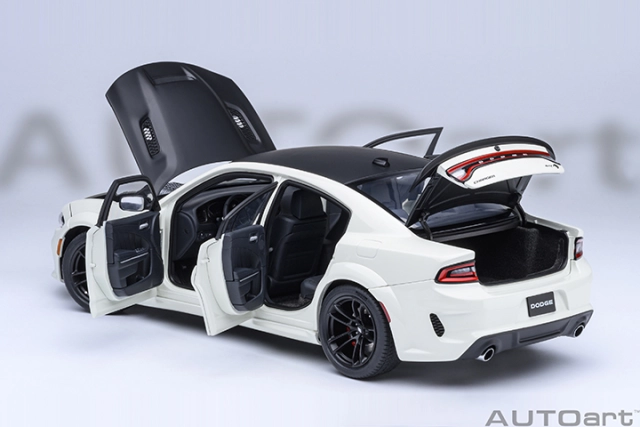 71751 1/18 DODGE CHARGER SRT HELLCAT REDEYE JAILBREAK (KNUCKLE WHITE)
