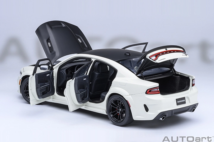 71751 1/18 DODGE CHARGER SRT HELLCAT REDEYE JAILBREAK (KNUCKLE WHITE)