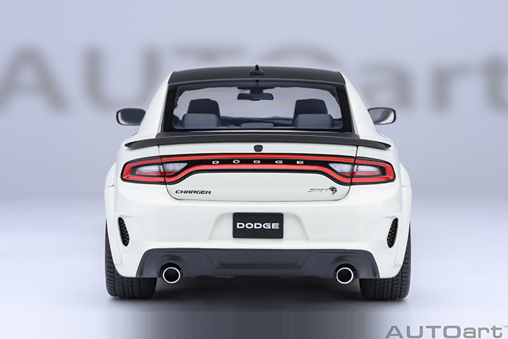71751 1/18 DODGE CHARGER SRT HELLCAT REDEYE JAILBREAK (KNUCKLE WHITE)