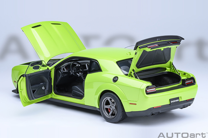 71769 1/18 DODGE CHALLENGER SRT SUPER STOCK 2023 (SUBLIME/GREEN)