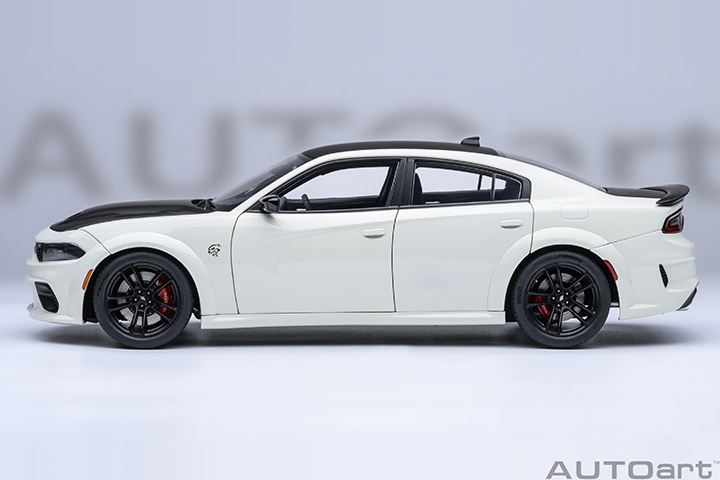 71751 1/18 DODGE CHARGER SRT HELLCAT REDEYE JAILBREAK (KNUCKLE WHITE)