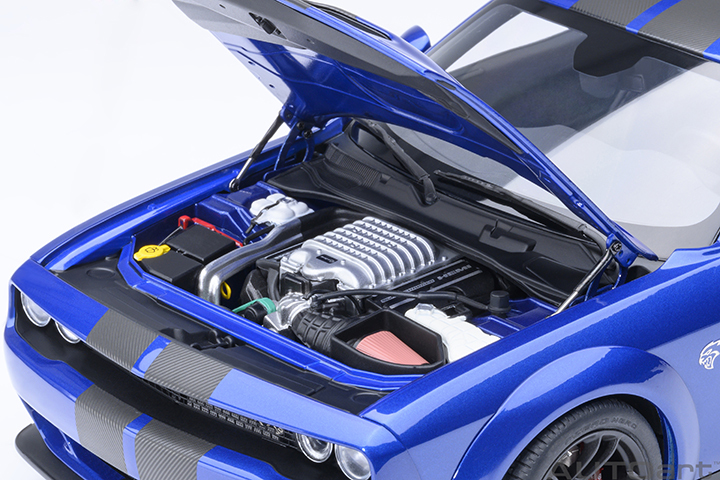 71763 1/18 DODGE CHALLENGER SRT JAILBREAK 2022 (INDIGO BLUE)