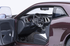 71762 1/18 DODGE CHALLENGER SRT JAILBREAK 2022 (HELLRAISIN/PURPLE)