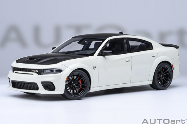 71751 1/18 DODGE CHARGER SRT HELLCAT REDEYE JAILBREAK (KNUCKLE WHITE)