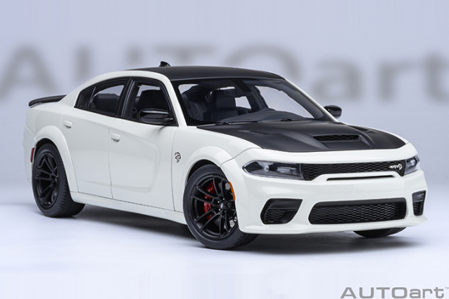71751 1/18 DODGE CHARGER SRT HELLCAT REDEYE JAILBREAK (KNUCKLE WHITE)