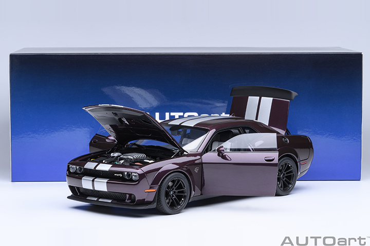 71762 1/18 DODGE CHALLENGER SRT JAILBREAK 2022 (HELLRAISIN/PURPLE)