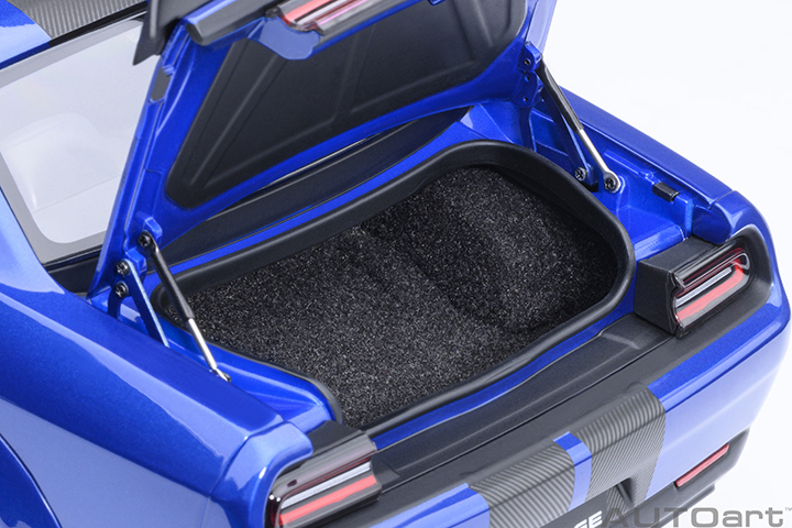 71763 1/18 DODGE CHALLENGER SRT JAILBREAK 2022 (INDIGO BLUE)