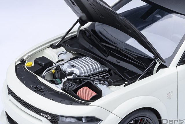 71751 1/18 DODGE CHARGER SRT HELLCAT REDEYE JAILBREAK (KNUCKLE WHITE)