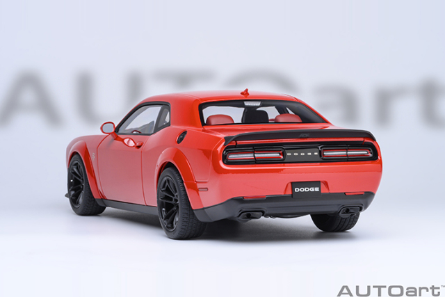 71764 1/18 DODGE CHALLENGER SRT JAILBREAK 2022 (TORRED)