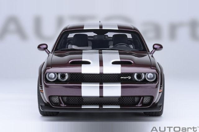 71762 1/18 DODGE CHALLENGER SRT JAILBREAK 2022 (HELLRAISIN/PURPLE)