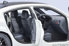 71751 1/18 DODGE CHARGER SRT HELLCAT REDEYE JAILBREAK (KNUCKLE WHITE)