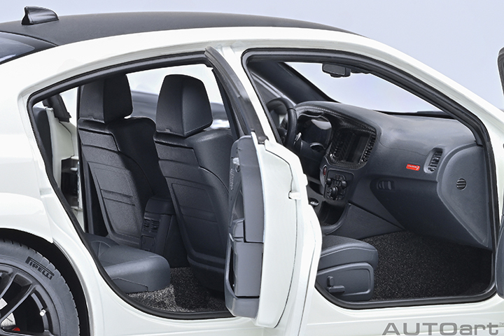 71751 1/18 DODGE CHARGER SRT HELLCAT REDEYE JAILBREAK (KNUCKLE WHITE)